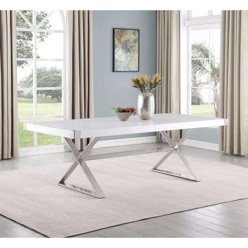 Table à manger moderne avec plateau en bois laqué blanc lisse